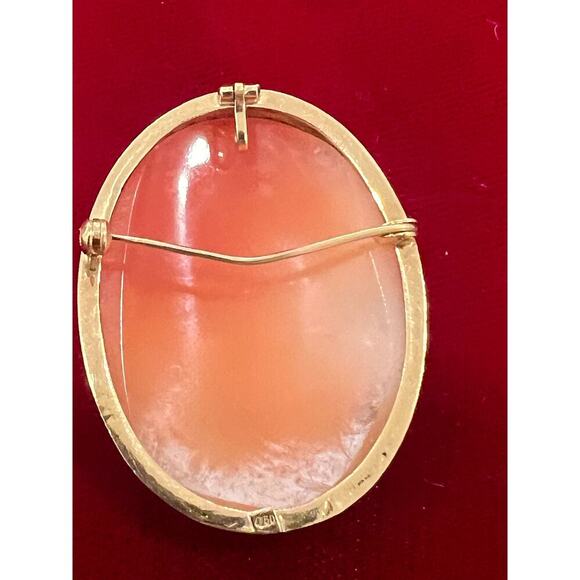 Vintage 18k Yellow Gold Cameo Brooch/Pendant - Picture 3 of 5